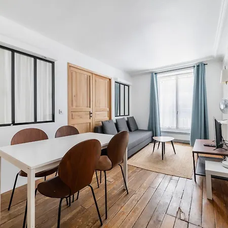 2 Pieces Confortable Metro Duroc - 6 -4p Parigi